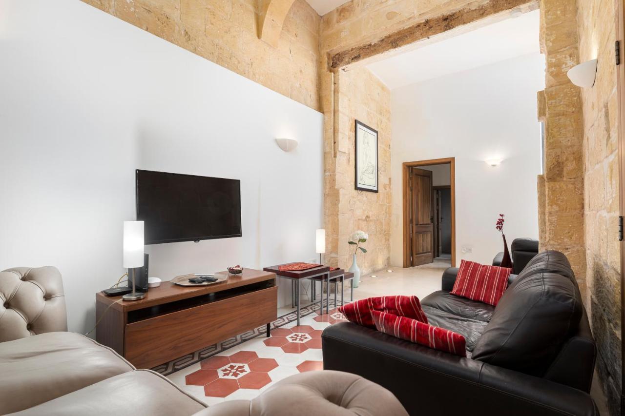 Traditional & Modern Maltese Townhouse - Rooftop Terrace And Sea Views, Close To Birgu Waterfront Cospicua Exterior photo