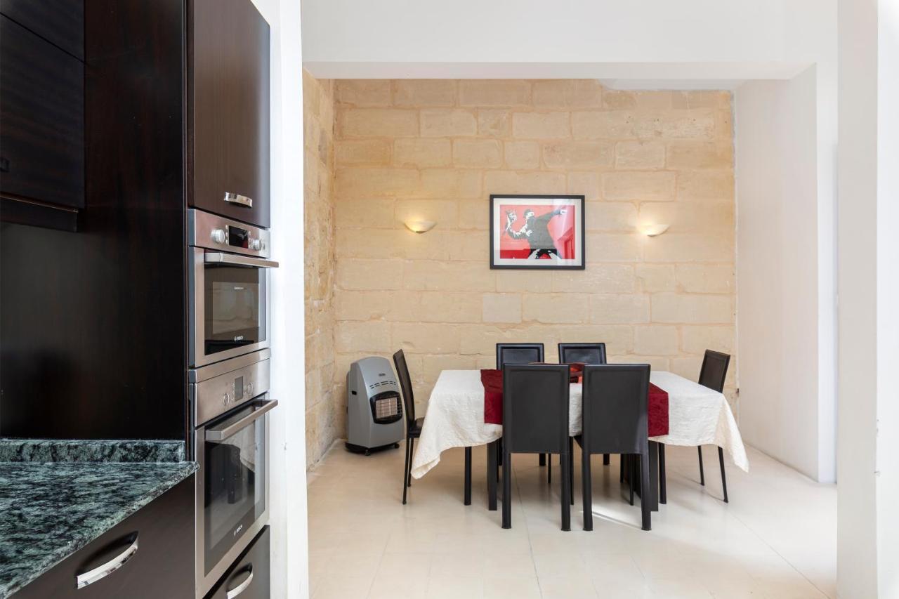 Traditional & Modern Maltese Townhouse - Rooftop Terrace And Sea Views, Close To Birgu Waterfront Cospicua Exterior photo