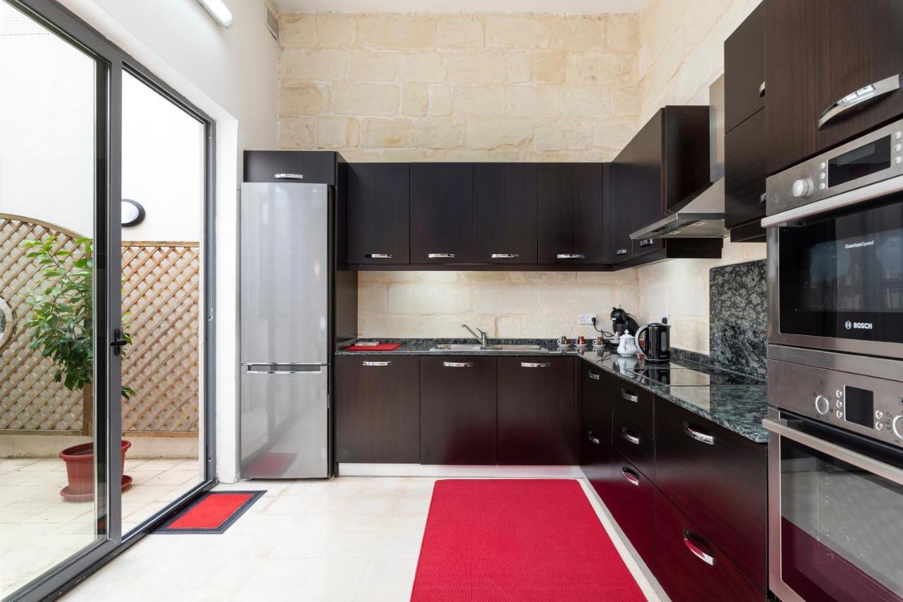 Traditional & Modern Maltese Townhouse - Rooftop Terrace And Sea Views, Close To Birgu Waterfront Cospicua Exterior photo