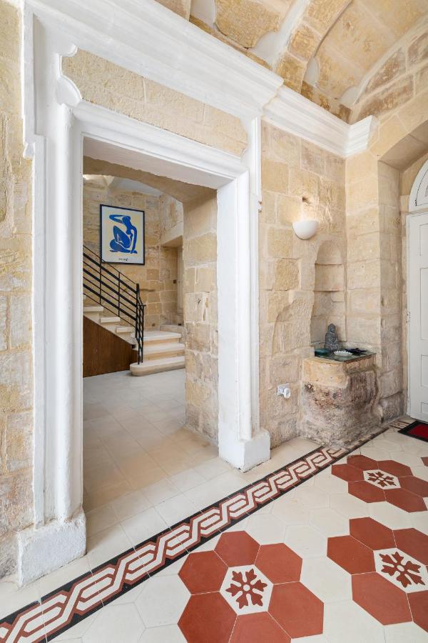 Traditional & Modern Maltese Townhouse - Rooftop Terrace And Sea Views, Close To Birgu Waterfront Cospicua Exterior photo