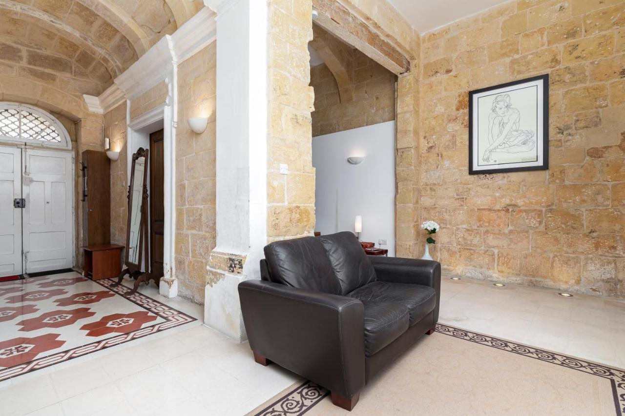 Traditional & Modern Maltese Townhouse - Rooftop Terrace And Sea Views, Close To Birgu Waterfront Cospicua Exterior photo