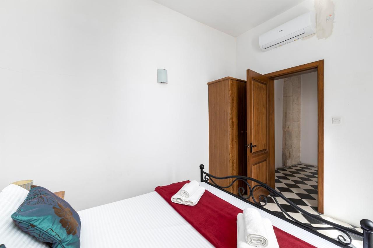 Traditional & Modern Maltese Townhouse - Rooftop Terrace And Sea Views, Close To Birgu Waterfront Cospicua Exterior photo