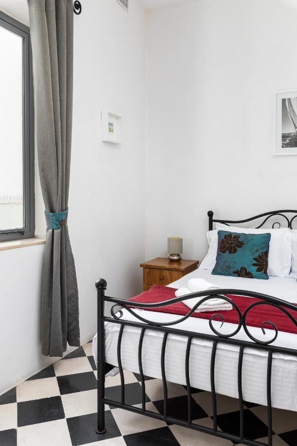 Traditional & Modern Maltese Townhouse - Rooftop Terrace And Sea Views, Close To Birgu Waterfront Cospicua Exterior photo
