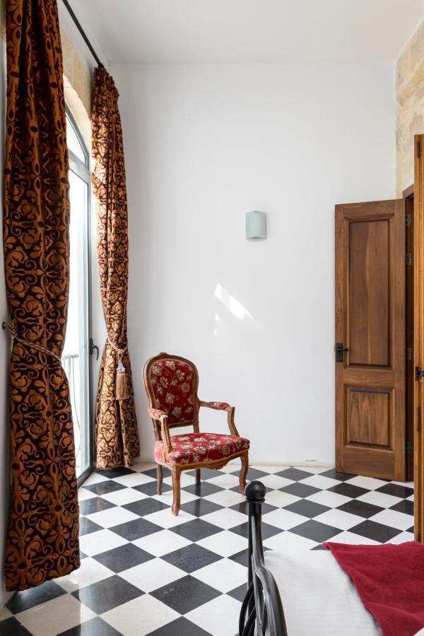 Traditional & Modern Maltese Townhouse - Rooftop Terrace And Sea Views, Close To Birgu Waterfront Cospicua Exterior photo