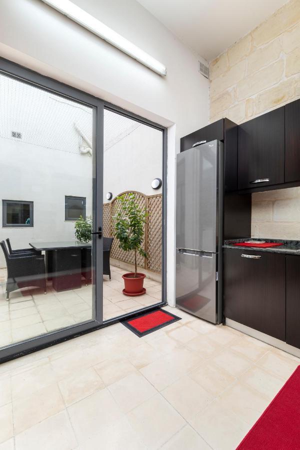 Traditional & Modern Maltese Townhouse - Rooftop Terrace And Sea Views, Close To Birgu Waterfront Cospicua Exterior photo