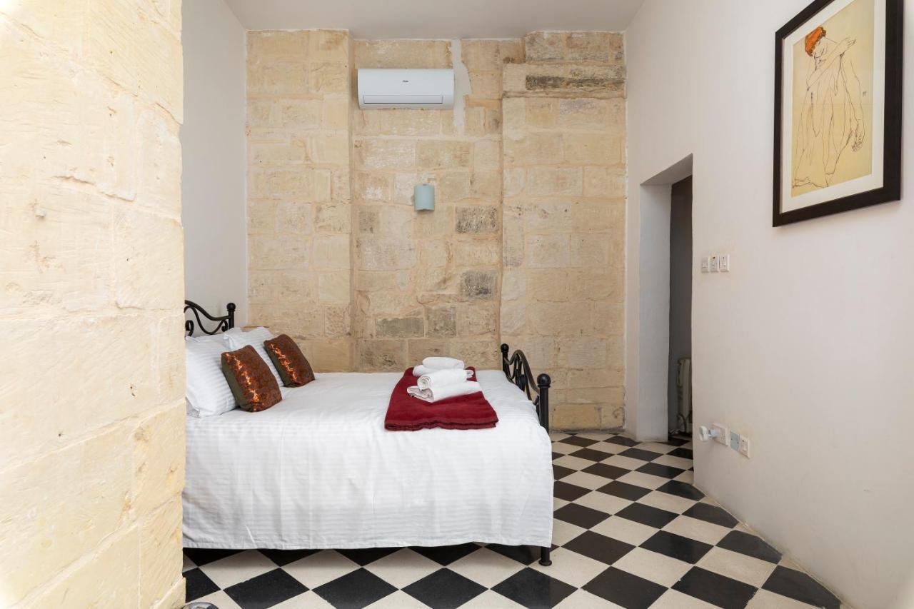Traditional & Modern Maltese Townhouse - Rooftop Terrace And Sea Views, Close To Birgu Waterfront Cospicua Exterior photo