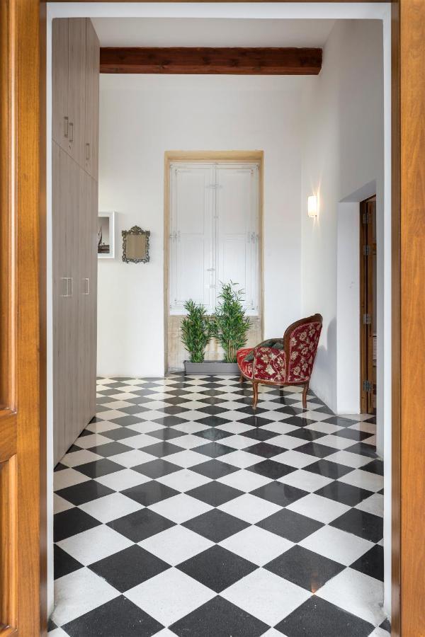 Traditional & Modern Maltese Townhouse - Rooftop Terrace And Sea Views, Close To Birgu Waterfront Cospicua Exterior photo