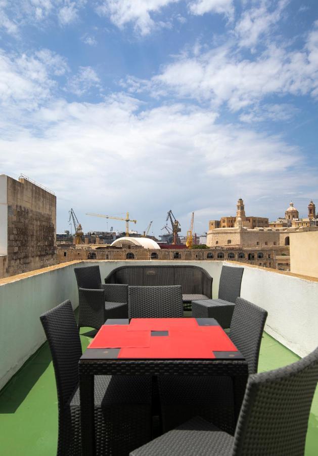 Traditional & Modern Maltese Townhouse - Rooftop Terrace And Sea Views, Close To Birgu Waterfront Cospicua Exterior photo