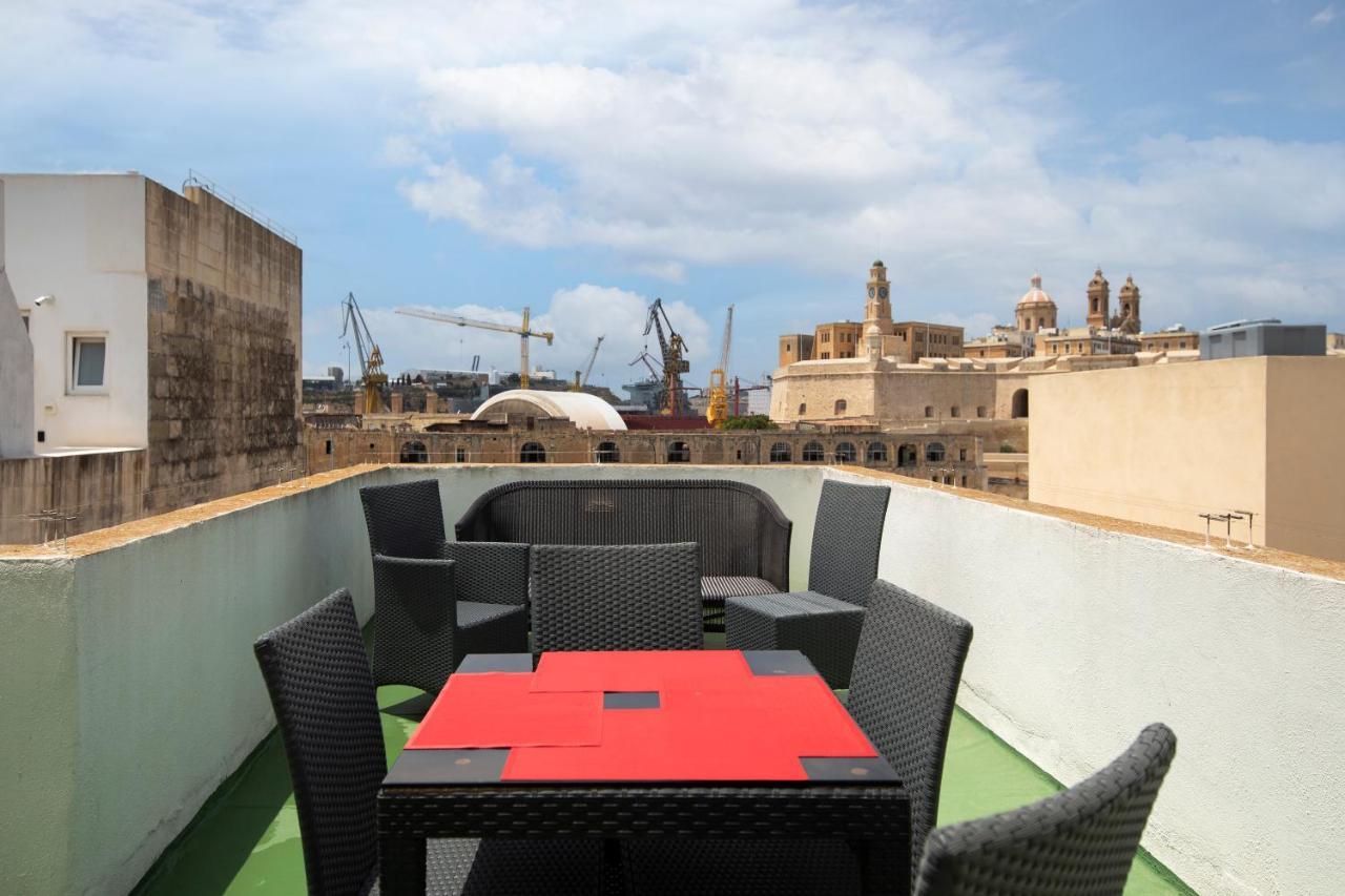 Traditional & Modern Maltese Townhouse - Rooftop Terrace And Sea Views, Close To Birgu Waterfront Cospicua Exterior photo